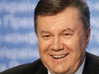 В.Янукович приедет на суд в Украине после того как "начнется движение" по делу о покушении на него - адвокат