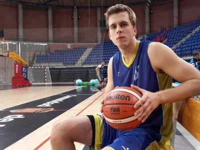 "Барселона" підписала контракт із українським баскетболістом В.Геруном