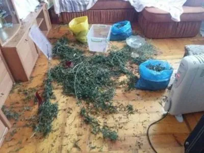 У будинку жителя Львівщини знайшли наркотиків майже на млн грн