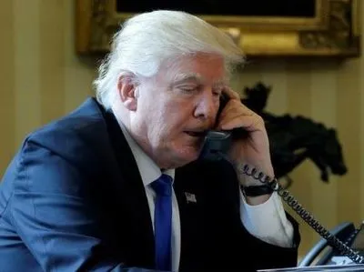 Д.Трамп около часа разговаривал по телефону с королем Саудовской Аравии