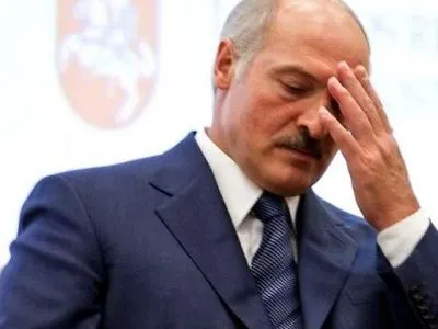 Росія тисне на О.Лукашенка, щоб розмістити свої віськові бази на території Білорусі - політик