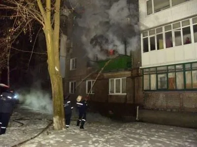 В результате пожара в многоэтажке Авдеевки госпитализировали четырех человек