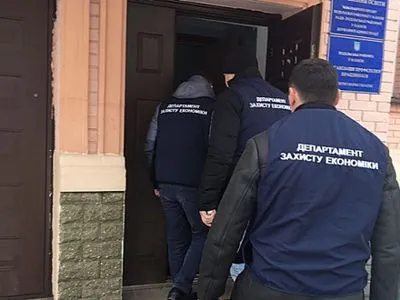 В Подольской РГА провели обыски в рамках расследования финансовых махинаций