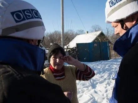 На Донбасі працюють 588 спостерігачів ОБСЄ - А.Хуг