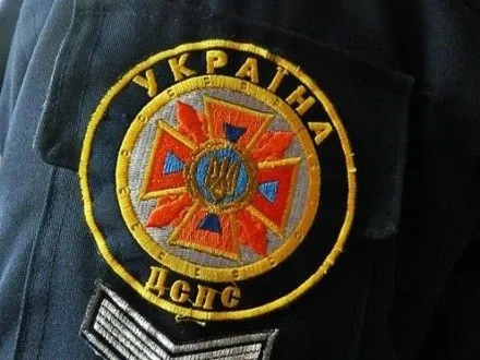 viyskovi-mediki-boryutsya-za-zhittya-poranenogo-ofitsera-dsns-shtab