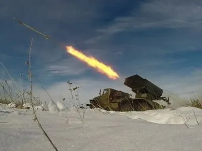 Более 7,5 тыс. боеприпасов из тяжелого вооружения выпущено по Авдеевке - СЦКК