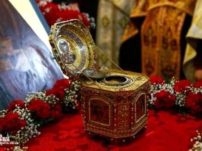 Живым коридором встретили верующие мощи святого Пантелеимона в Одессе