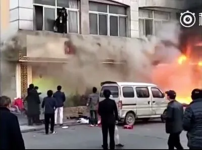 Під час пожежі у спа-салоні в Китаї загинуло 18 людей