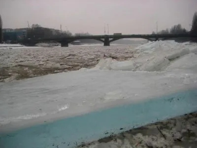 Через велетенський льодовий затор на території Словаччини може затопити Ужгород - Г.Москаль