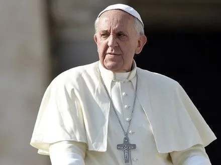 Невідомі в Римі розвісили постери про Папу Франциска: "Де ж твоє милосердя?"