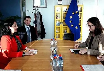 С.Мальмстрем готова продвигать одобрение ЕП дополнительных торговых преференций Украине