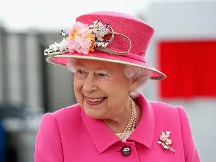 Королева Великобритании отметила 65 лет на троне - фоторепортаж