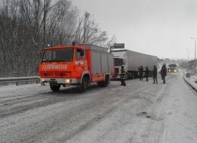 На Житомирщині частково обмежили рух вантажівок