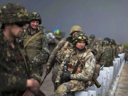 В течение дня на Донбассе ранены два украинских военных - штаб