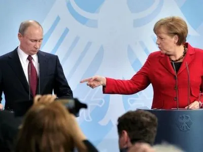 В Германии подтвердили, что разговор В.Путина и А.Меркель был сосредоточен на Донбассе