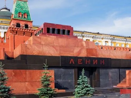 Мавзолей В.Ленина в Москве закроют на два месяца
