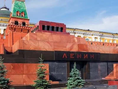 Мавзолей В.Ленина в Москве закроют на два месяца