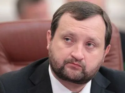 С.Арбузов рассказал, кому и сколько должна Украина
