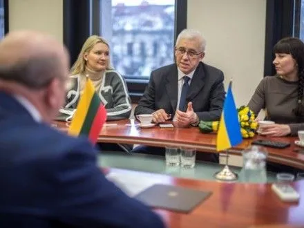 Литва усилит поддержку Украины в борьбе против российской агрессии - посол