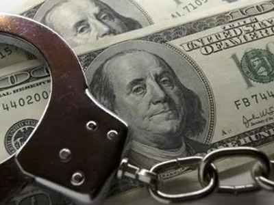 Луганський поліцейський вимагав гроші від затриманого