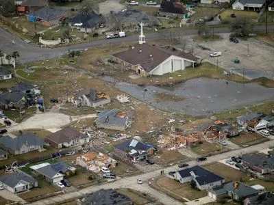 Последствия разрушительного торнадо в Луизиане сняли с квадрокоптера
