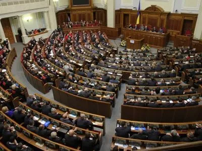 А.Парубий возобновил работу парламента после перерыва