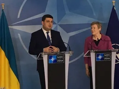 Украина приложит все усилия для углубления сотрудничества с НАТО - В.Гройсман