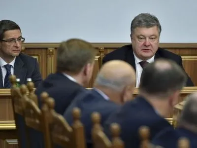 Президент провел совещание по вопросам реализации дорожного эксперимента в западных регионах Украины