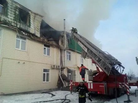 Пожар произошел в офисном здании в Киевской области