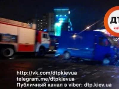 Смертельное ДТП в Киеве: 9 человек пострадали, погибла женщина