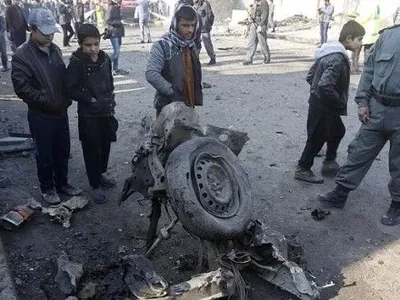 Автомобиль взорвался на юге Афганистана, есть жертвы