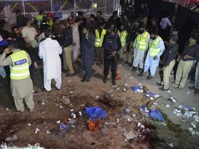Число пострадавших при взрыве в Пакистане возросло до 82 человек