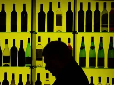 Минфин, Минэкономразвития и ГФС сняли с себя ответственность за борьбу с теневым рынком алкоголя