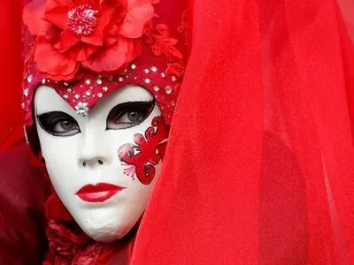 У Венеції стартував традиційний карнавал