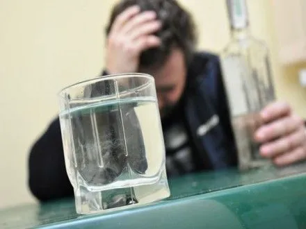 Від отруєнь алкоголем на Чернігівщині протягом 6 років постраждало близько 1,2 тис. осіб