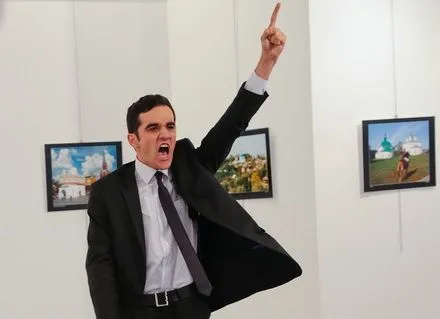 Снимок убийства российского посла в Турции победил на международном конкурсе