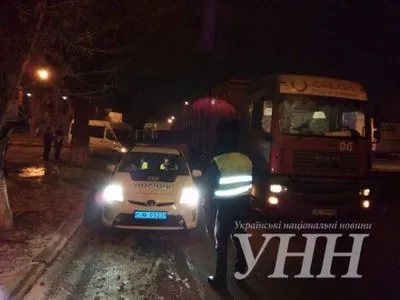 Дві маршрутки протаранили зерновоз у Миколаєві