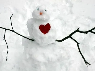 У День закоханих в Україні послабшають морози і посилиться вітер