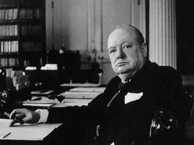 В США нашли неопубликованную статью У.Черчилля о внеземной жизни