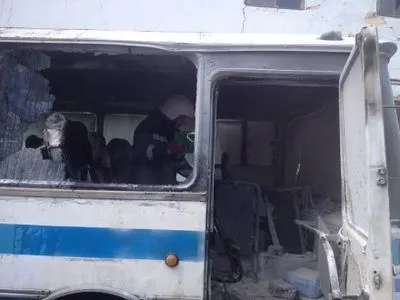 Автобус горел возле драматического театра в Николаеве
