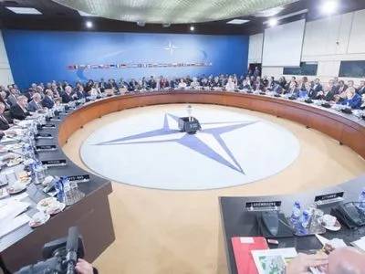 Министры НАТО начинают двухдневные переговоры по адаптации Альянса