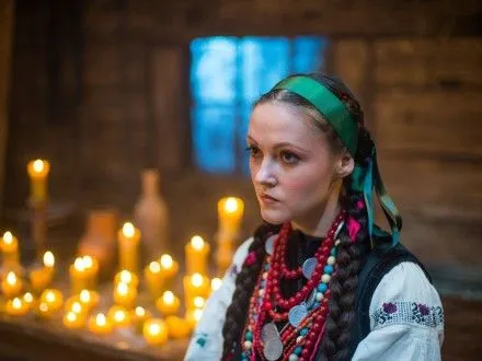Народных песен под электронику споют в Киеве