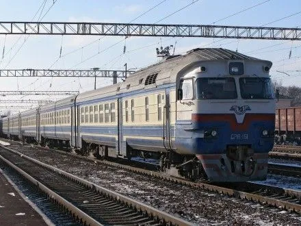 В Запорожской области девушка в наушниках попала под поезд
