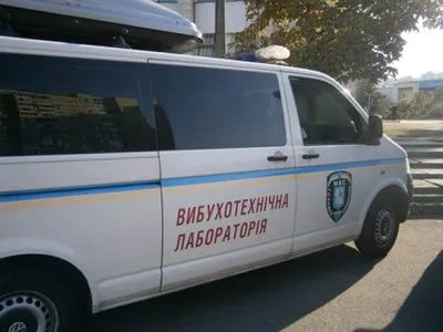 Одеські правоохоронці перевіряють інформацію про замінування суду