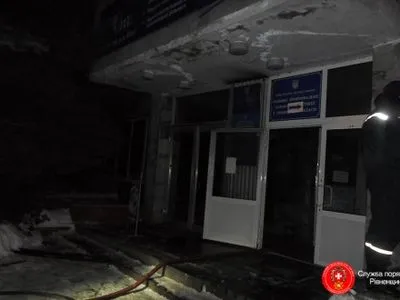 Пожар произошел в помещение 9-этажного админздания в Ровно