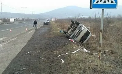По меньшей мере 7 человек пострадали в ДТП с маршруткой на Закарпатье