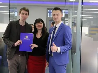 Две молодые семьи получили скидку от "Киевгорстроя" на День влюбленных