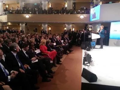 П.Порошенко пришел послушать выступление А.Меркель на Мюнхенской конференции