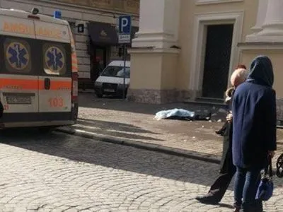 Женщину убило глыбой льда, упавшей с Преображенской церкви во Львове