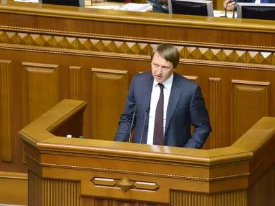 Міністр Т.Кутовий очікує від “Укрспирту” рішення щодо цін на спирт вже завтра